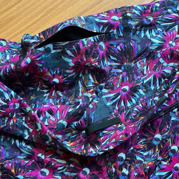 Lululemon Swift Speed high rise tight / size 16 - Picture 6 of 9